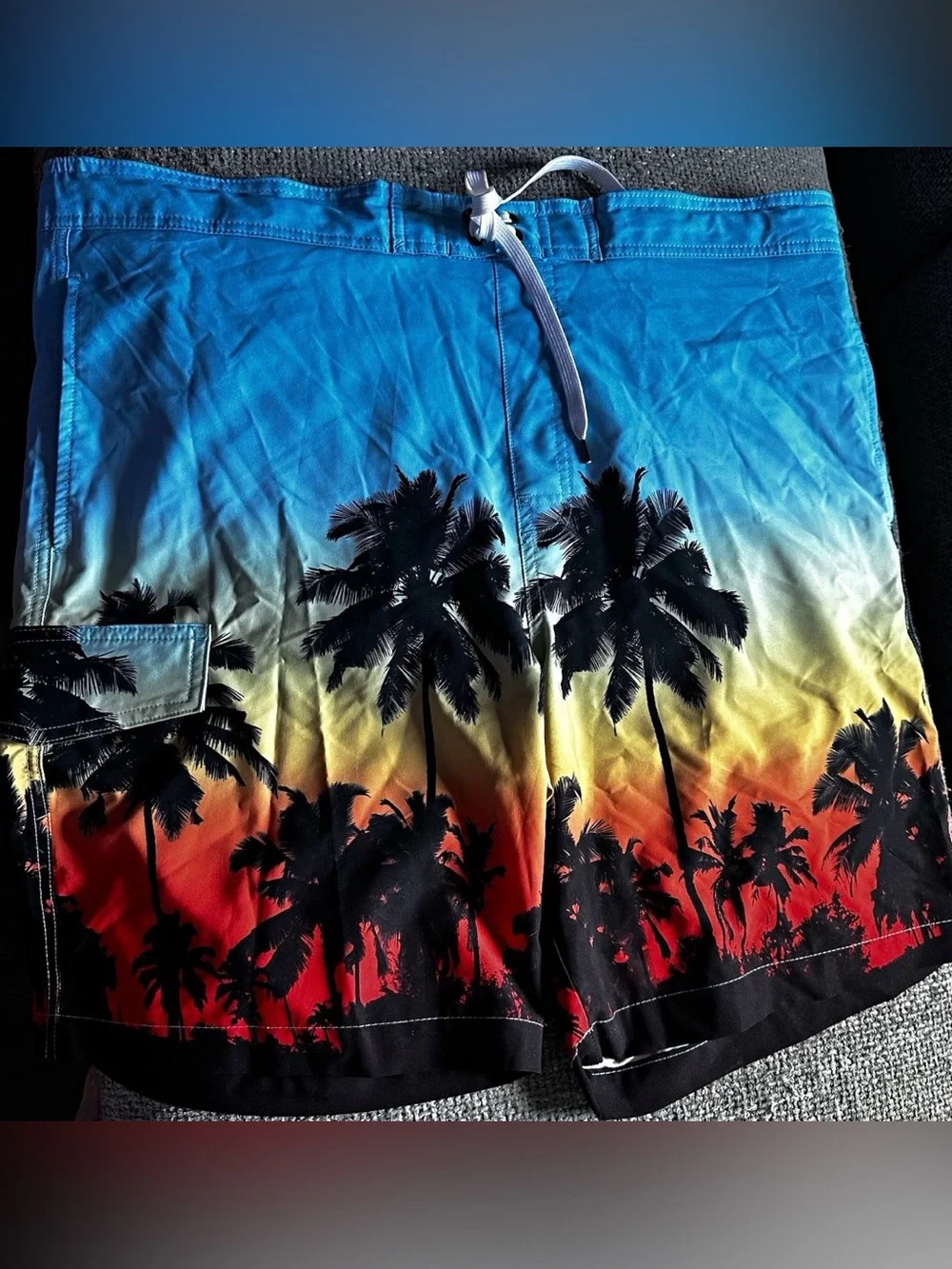 Men's Blue Gradient Palm Tree Swim Trunks